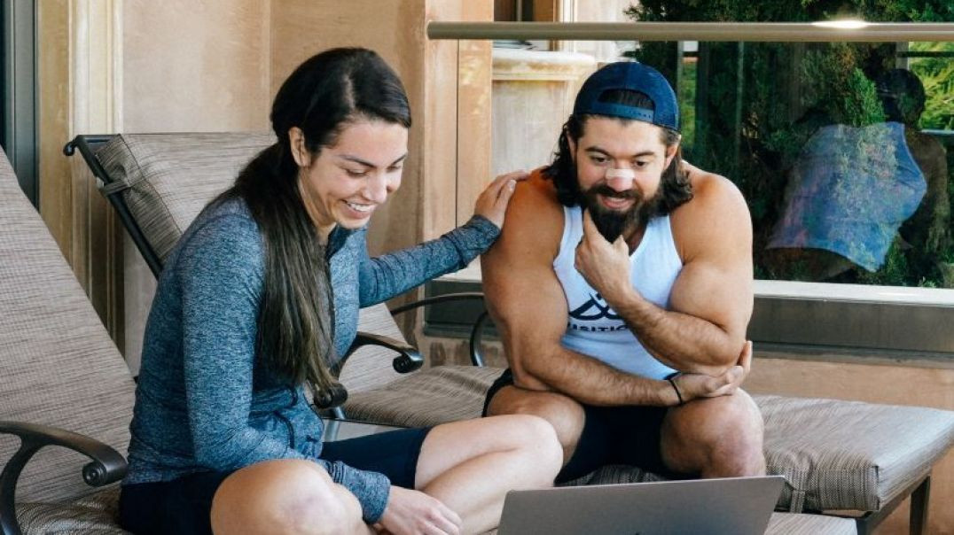 Thuê hay tự đào tạo 🤔 - Alex Hormozi